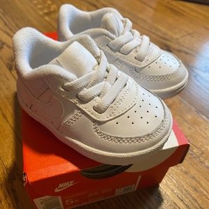 INFANT NIKE AIR FORCE 1 CRIB CASUAL SHOES